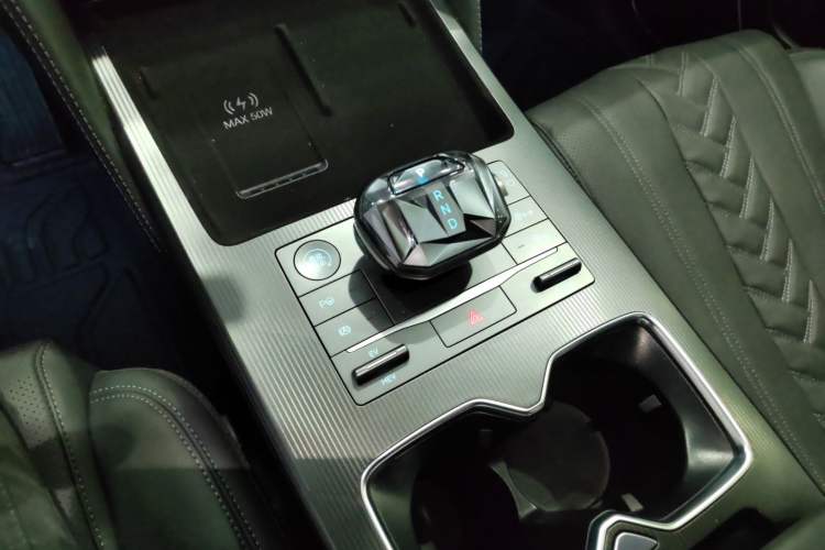 Used BYD Song L DM-i 2025 Intelligent Driving Version 112 km Beyond-Range Type
