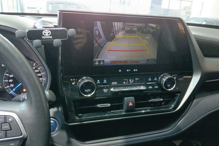 Used Toyota Highlander 2022 Dual-Engine 2.5L Two-Wheel Drive Prestige Edition 7-Seater
