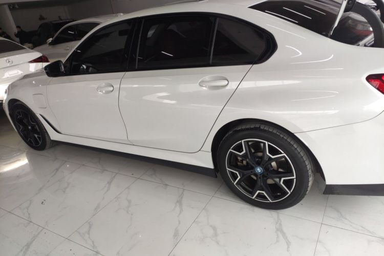 Used BMW i3 2023 eDrive 40 L Midnight Edition
