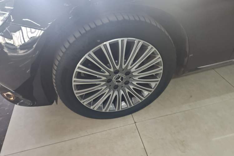 Used Mercedes-Benz E-Class 2018 E 200 L
