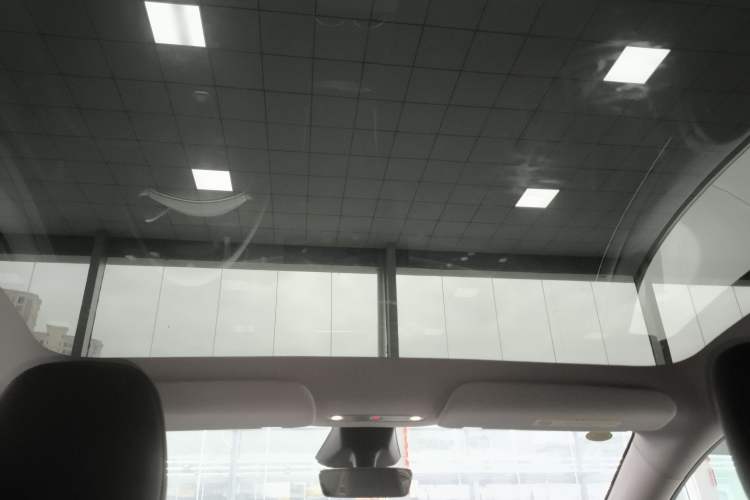 Used Tesla Model Y 2025 Rear-Wheel-Drive Version