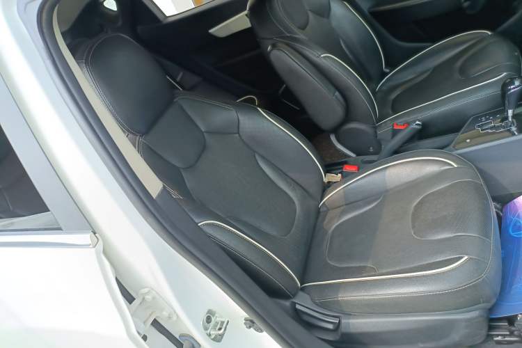 Used  Refine S2 2015 1.5L CVT Luxury Smart Version
