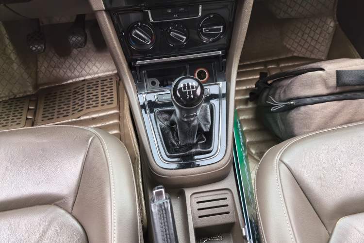 Used Volkswagen Bora 2014 1.6L Manual Comfort Model
