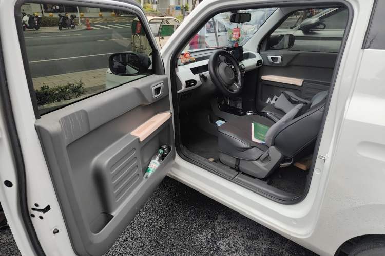 Used Geely Galaxy Panda 2023 Panda Mini 200km Endurance Bear
