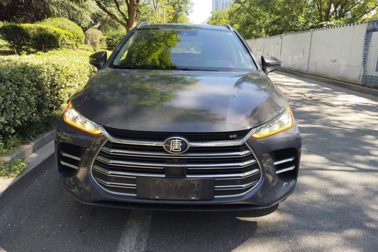 Used BYD Tang New Energy 2018 DM 2.0T All-Wheel Drive Smart Connect Genesis Edition 7 Seats China V Emission Standard
