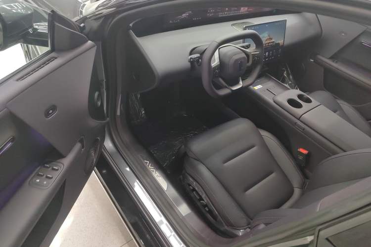 Used  06 2025 Max All-Electric Version
