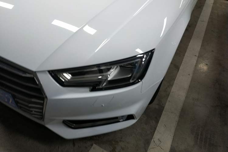 Used Audi A4L 2019 40 TFSI Ambition China VI
