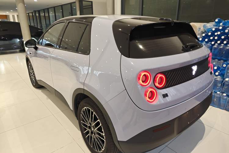 Used  firefly 2025 Illuminated Edition