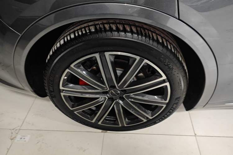 Used Hima Luxeed R7 2025 Extended-Range 331km Ultra
