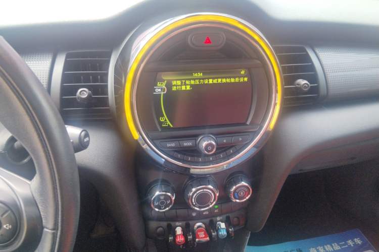 Used  MINI 2016 1.5T COOPER
