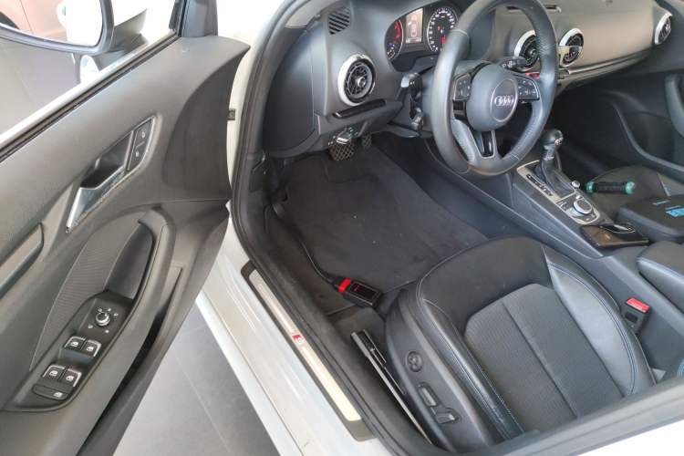 Used Audi A3 2020 Limousine 35 TFSI Fashion Edition China VI Emission Standard