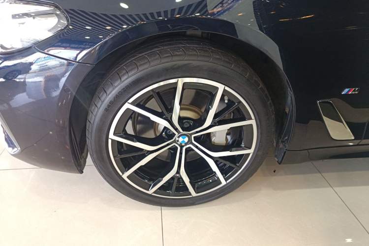 Used BMW 5 Series 2023 530Li Luxury Edition M Sport Package
