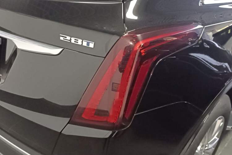 Used Cadillac XT5 2022 2.0T Two-Wheel Drive Luxury Version
