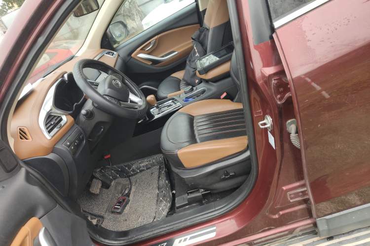 Used Soueast DX7 2017 1.5T Automatic Luxury Model
