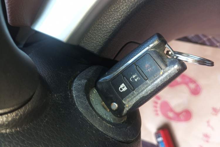 Used Venucia T70X 2015 2.0L CVT SmartFun Sport Edition
