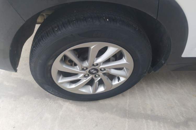 Used Hyundai Tucson 2015 1.6T Dual-Clutch Two-Wheel-Drive Smart Model
