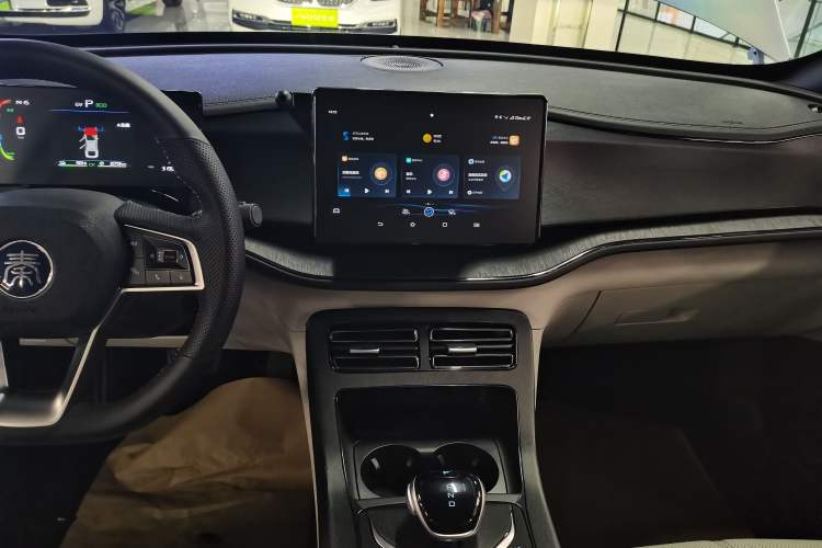 Used BYD Qin PLUS 2023 Champion Edition DM-i 55KM Leading Model
