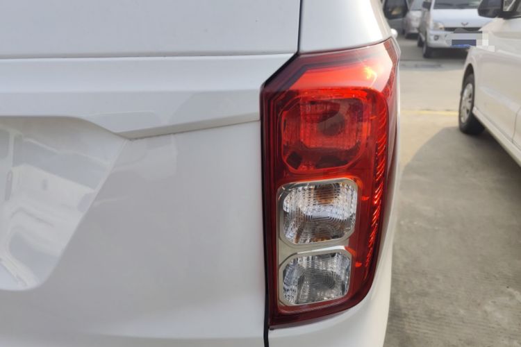 Used Wuling Hongguang 2021 1.5L Revised S Standard Version Hydraulic-Power-Assisted LAR
