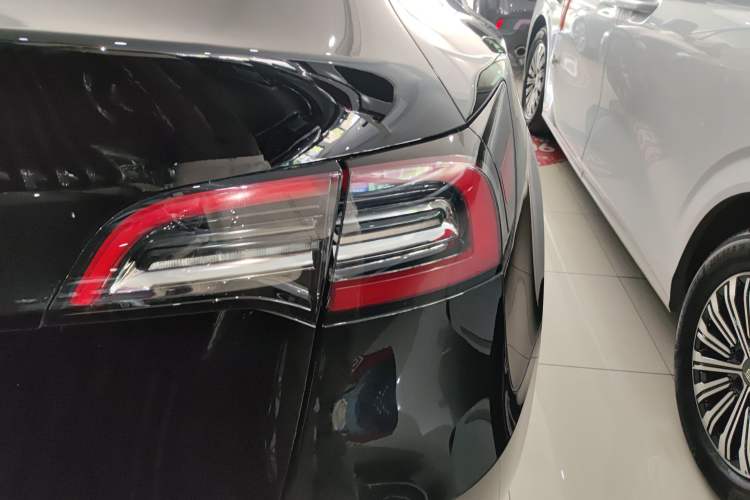 Used Tesla Model Y 2023 Rear-Wheel-Drive Version