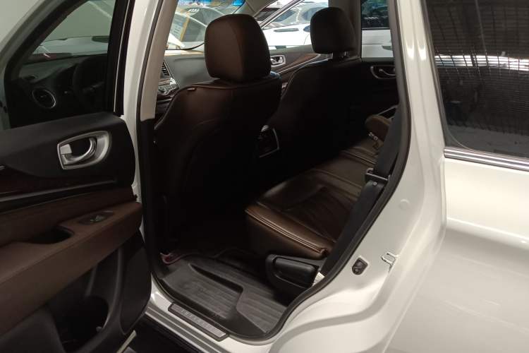 Used Infiniti QX60 2014 2.5 S/C Hybrid Two-Wheel Drive Excellence Edition
