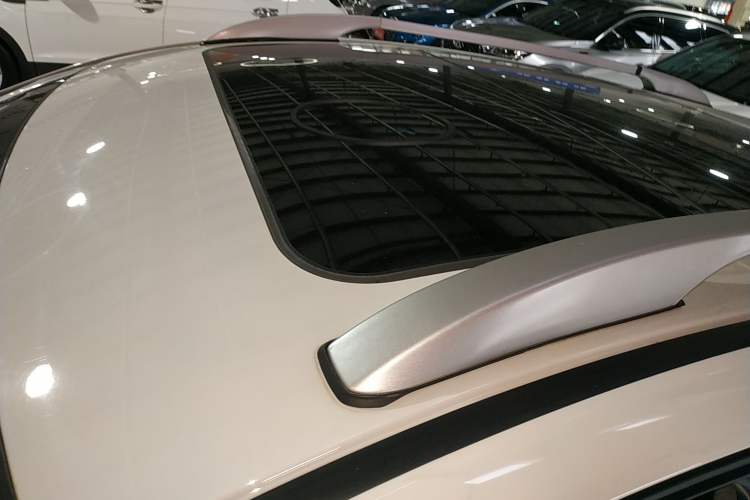 Used Honda Vezel 2020 1.5L CVT Elite Edition
