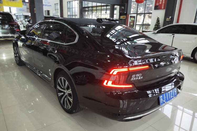 Used Volvo S90 2022 B5 Zhiyi Luxury Edition
