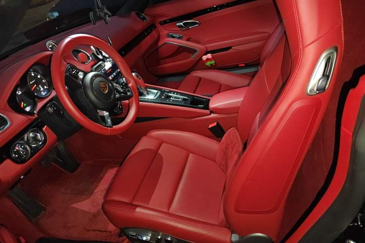 Used Porsche 718 2022 Boxster T 2.0T
