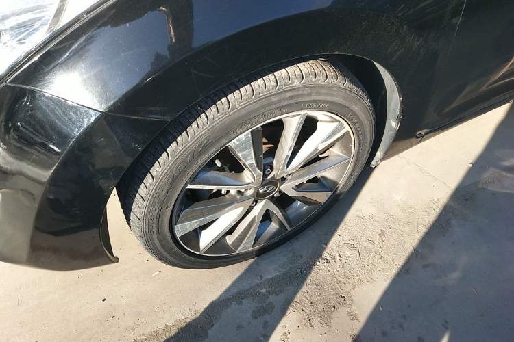 Used Hyundai Elantra 2015 1.6L Automatic Leading Model
