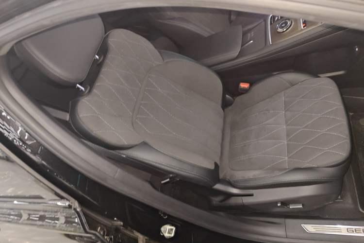 Used Geely Auto Monjaro L 2025 Dongfang Yao 2.0TD Automatic Lanxing Edition
