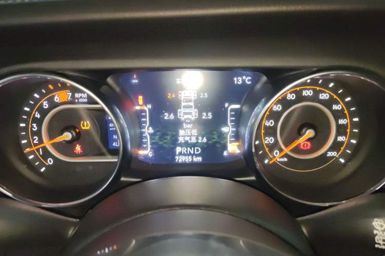 Used  Wrangler 2019 2.0T Sahara Four-Door Version China VI Emission Standard
