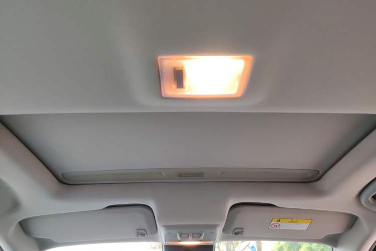 Used Chevrolet Trax 2016 1.4T Manual Two-Wheel Drive Comfort Version with Sunroof