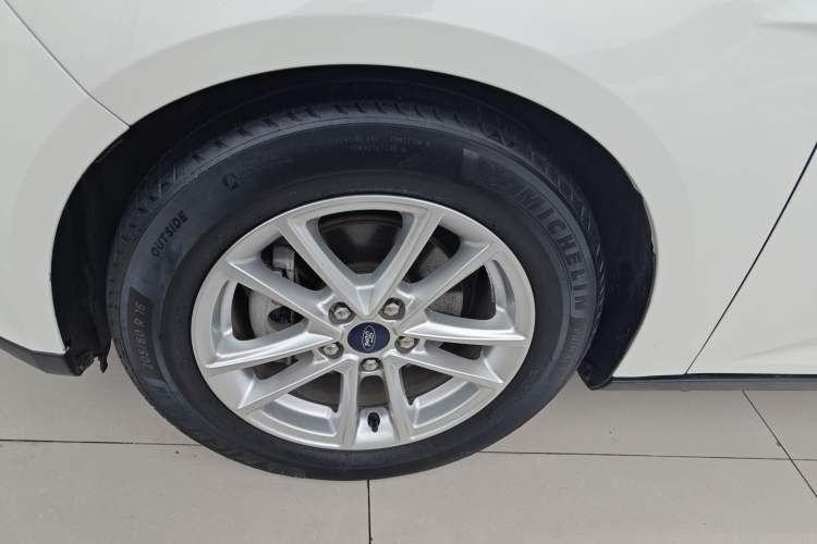 Used Ford Focus 2017 Hatchback 1.6L Automatic Fashion Edition Smart Drive Version