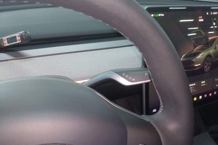 Used Tesla Model Y 2024 Rear-Wheel-Drive Version
