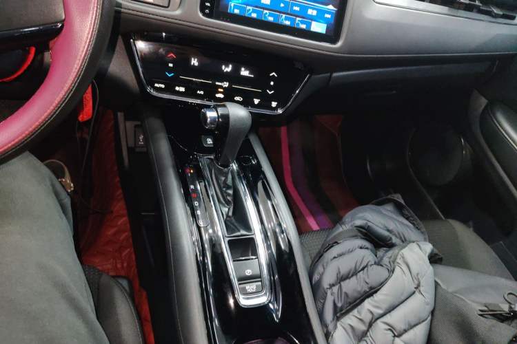 Used Honda Vezel 2020 220 TURBO CVT Elite Edition
