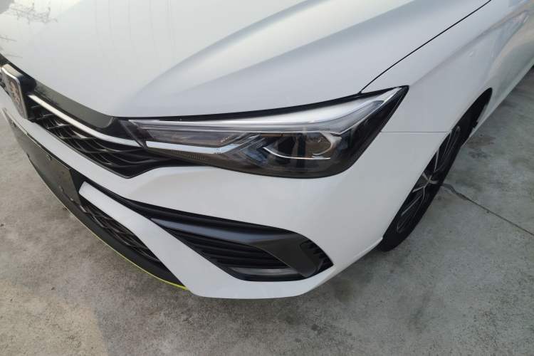 Used Roewe i5 2021 1.5L CVT Platinum Edition
