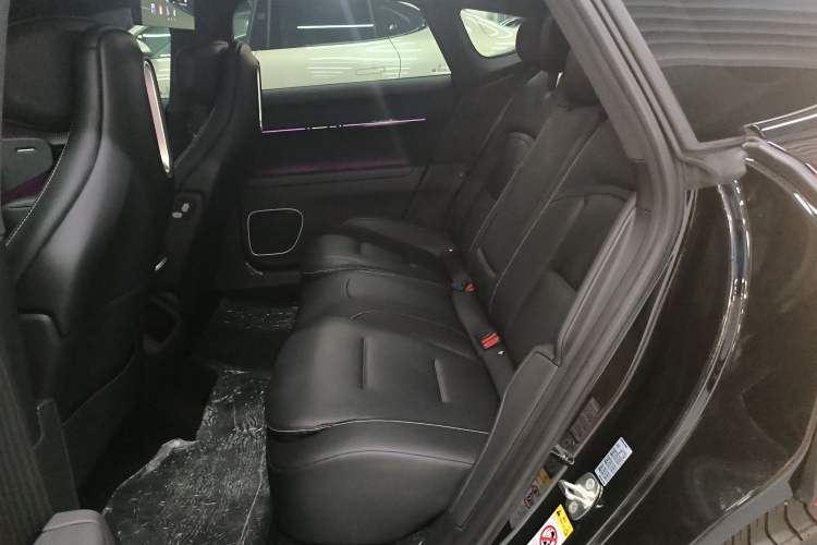 Used  12 2025 Ultra Extended-Range Edition
