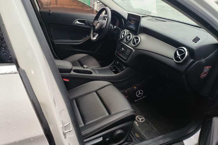 Used Mercedes-Benz GLA 2016 GLA 220 4MATIC Fashion Edition
