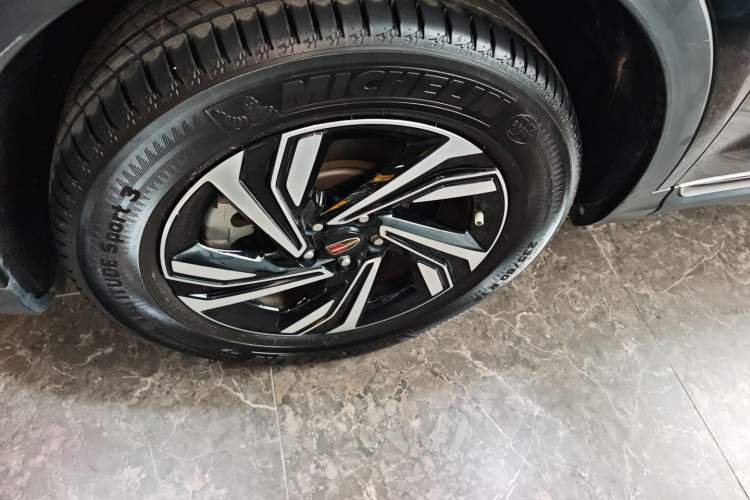 Used Hongqi HS5 2022 Revised Version 2.0T Smart Connect Flagship Edition