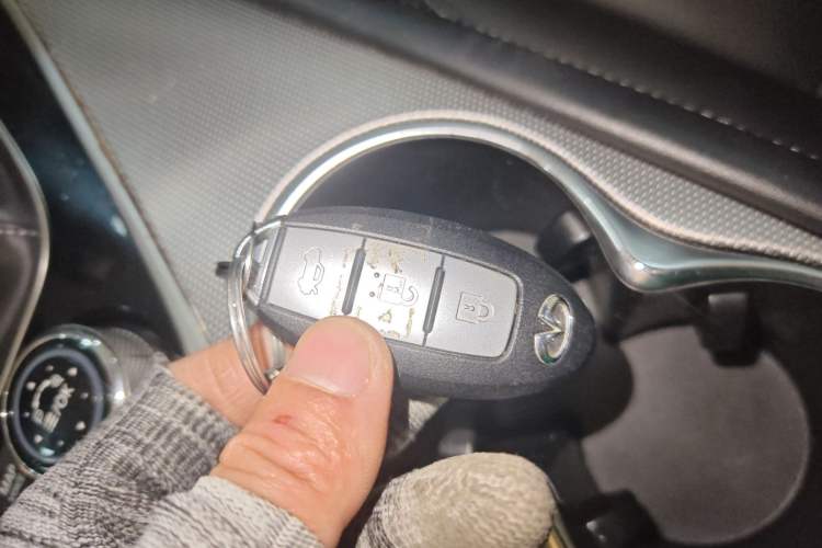 Used Infiniti Q50L 2018 2.0T Enjoyment Version China VI Standard
