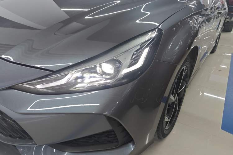 Used MG 5 2021 Revised 300TGI DCT Elegant Luxury Flagship Edition
