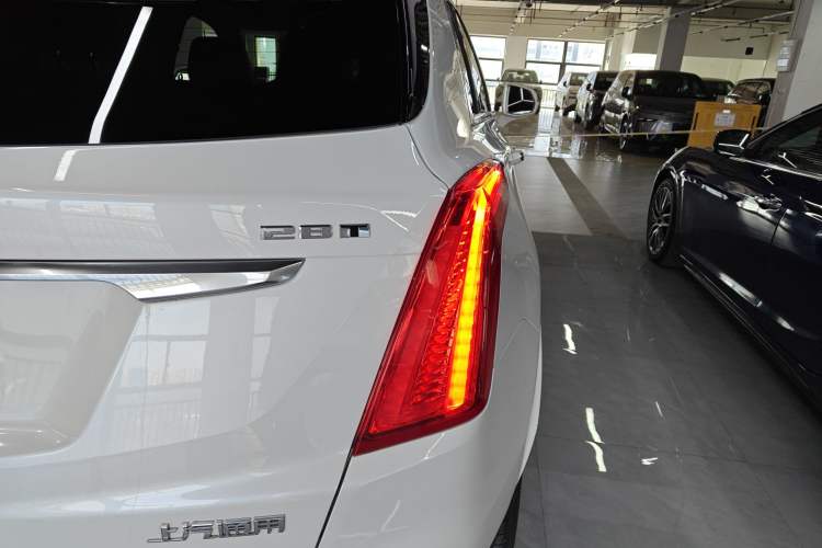 Used Cadillac XT5 2016 28T Four-Wheel Drive Luxury Model
