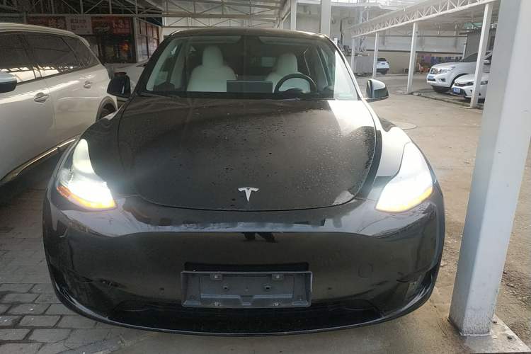 Used Tesla Model Y 2023 Rear-Wheel-Drive Version
