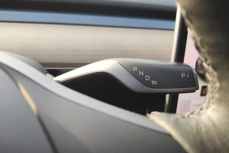 Used Tesla Model Y 2021 Standard Range Rear-Wheel Drive Version
