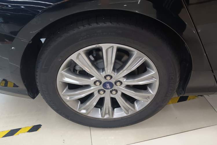 Used Ford Taurus 2019 EcoBoost 245 Comfort Edition
