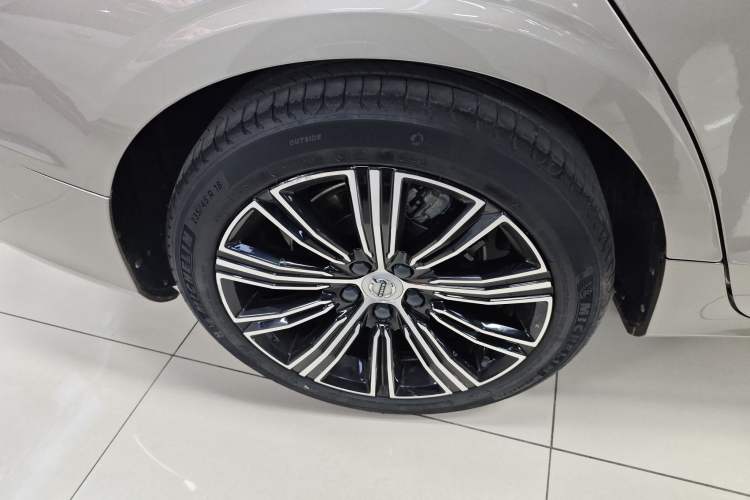 Used Volvo S60 2021 T4 Zhiyuan Luxury Edition
