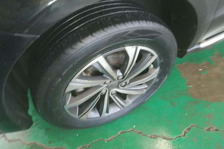 Used Geely Auto Vision X6 2020 1.4T CVT Luxury Edition
