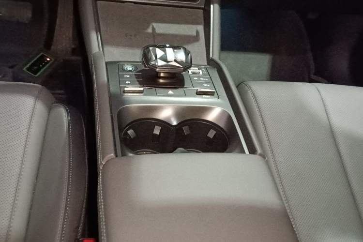 Used BYD Qin L 2025 DM-i Smart Drive 120KM Superior Model
