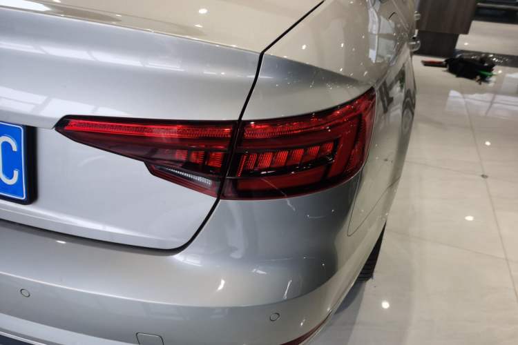 Used Audi A4L 2017 40 TFSI Style Edition
