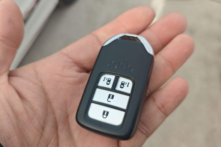 Used Honda Elysion 2019 2.0L Hybrid Luxury Edition
