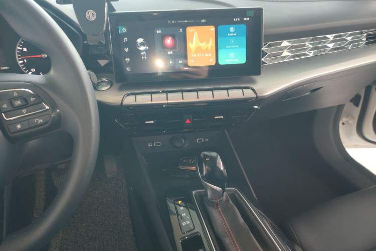 Used MG 5 2023 180 DVVT CVT Fashion Edition
